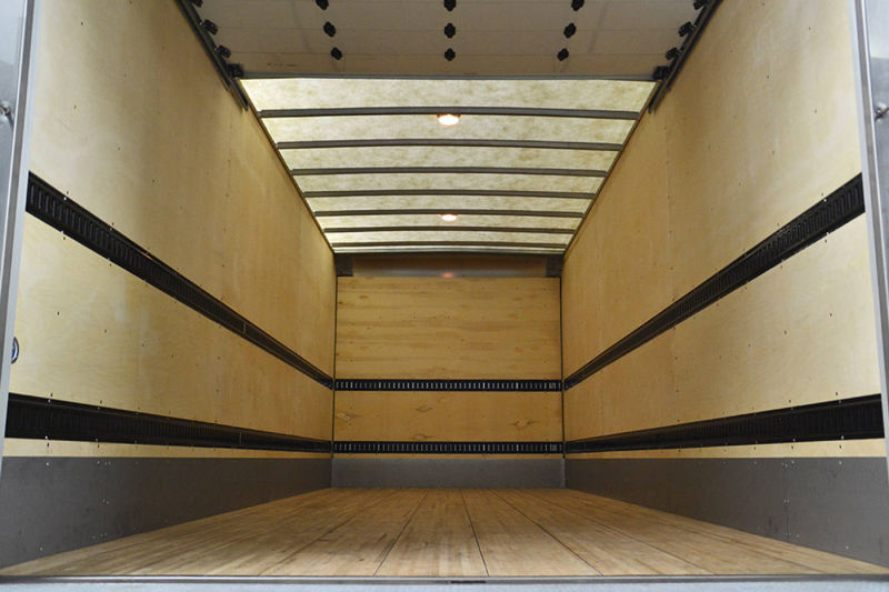 Nuestros camiones tipo rabón cuentan con caja seca y sistema de localización 24/7.